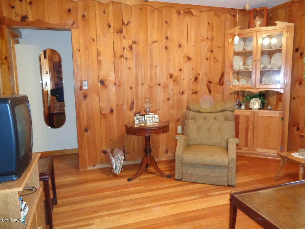 15 Hawleywood Road Hawley, PA 18428 - Photo 14 of 27