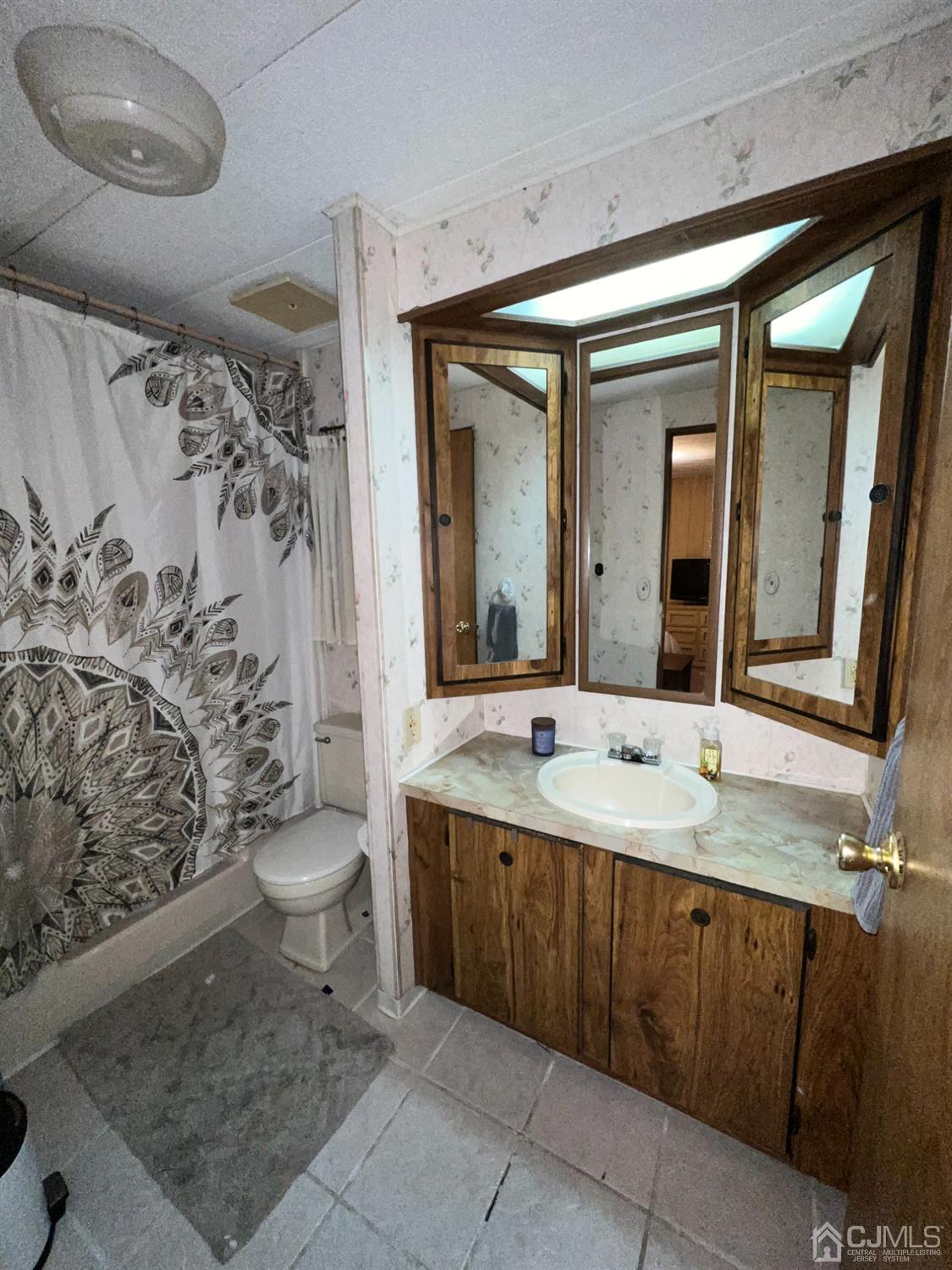 6 Hemingway Drive North Brunswick, NJ 08902 - Photo 14 of 14