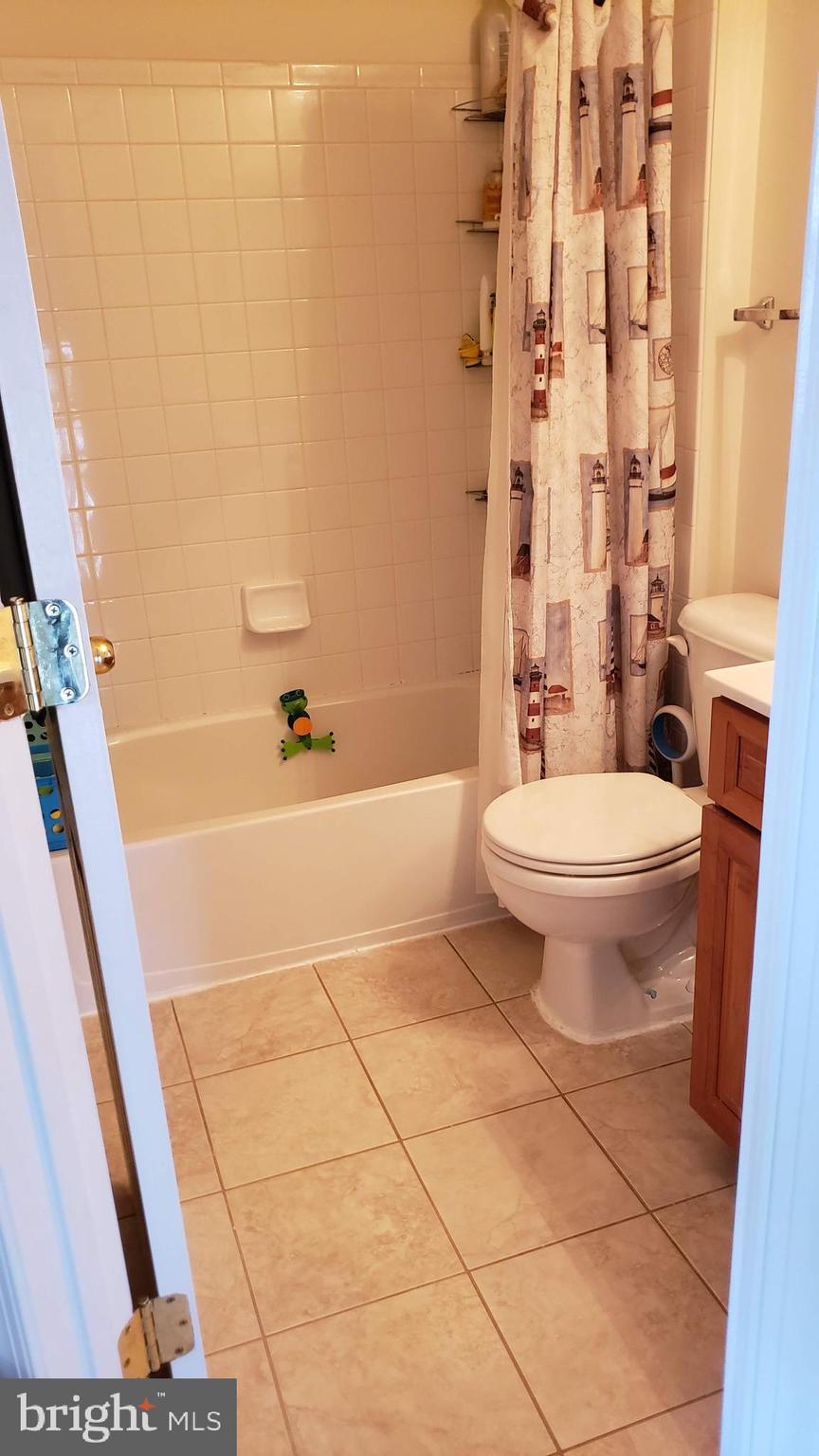 9841 Cheshire Ridge Circle Manassas, VA 20110 - Photo 12 of 29 Upper level full bath