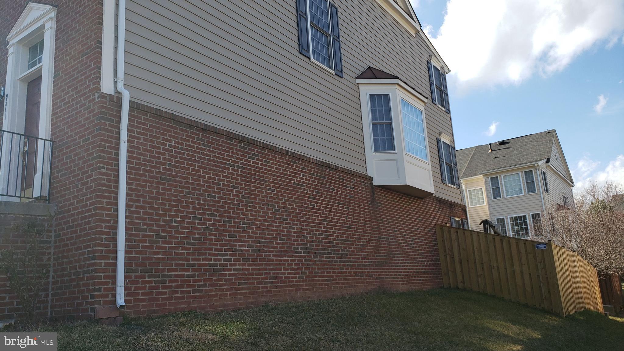 9841 Cheshire Ridge Circle Manassas, VA 20110 - Photo 3 of 29 side view