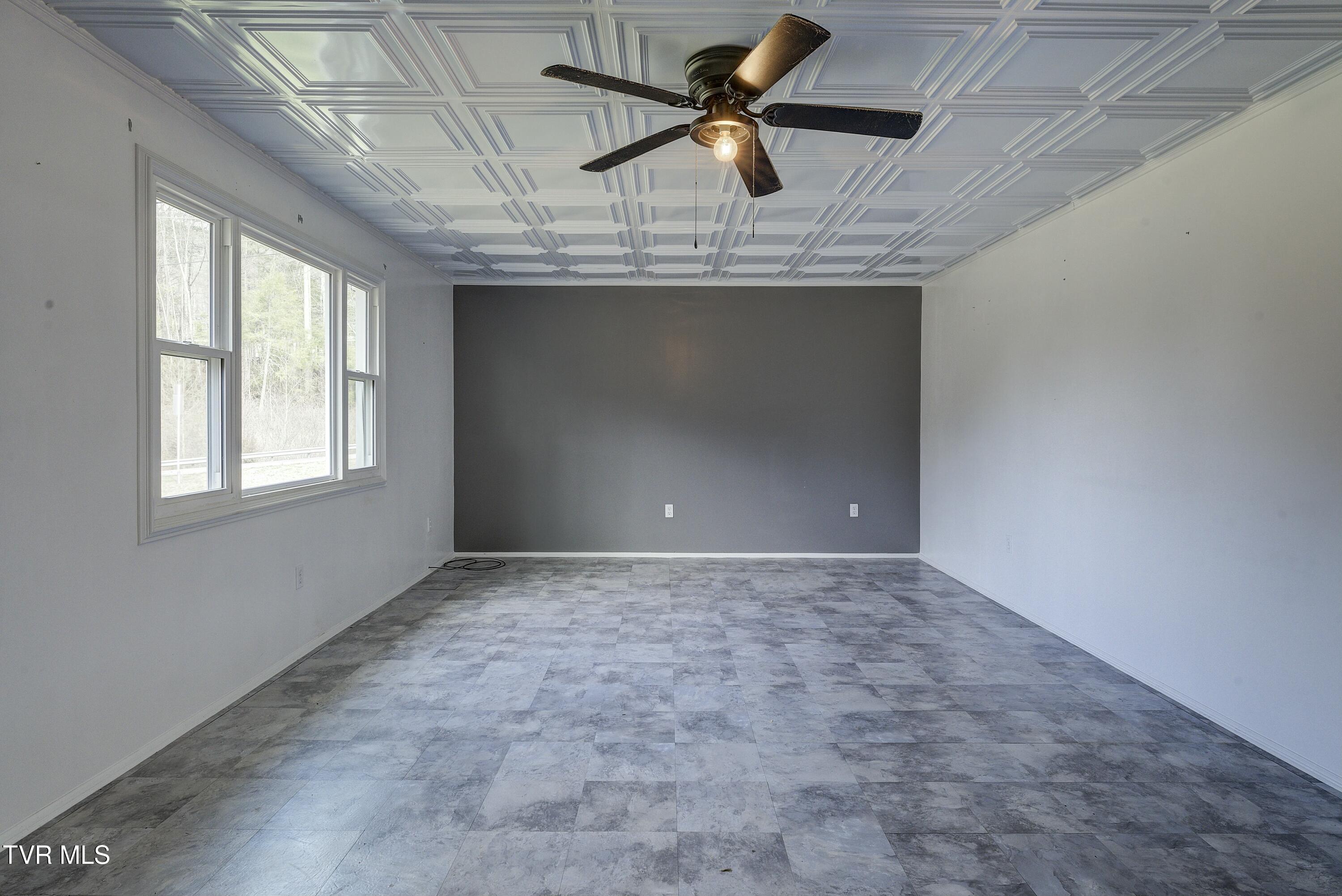 2404 Gap Creek Road Elizabethton, TN 37643 - Photo 11 of 33 tempImage70moQE