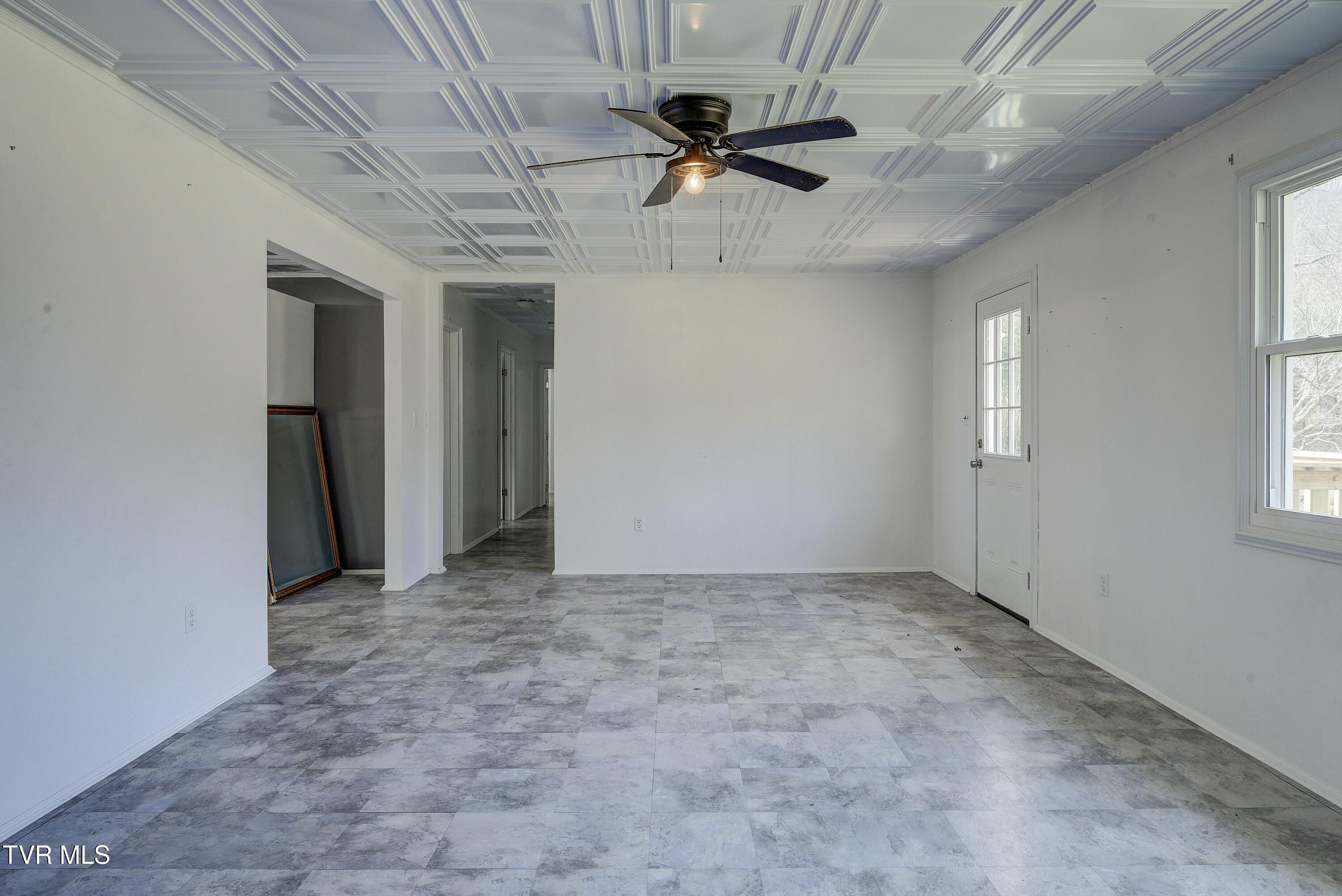 2404 Gap Creek Road Elizabethton, TN 37643 - Photo 12 of 33 tempImageCVekWK