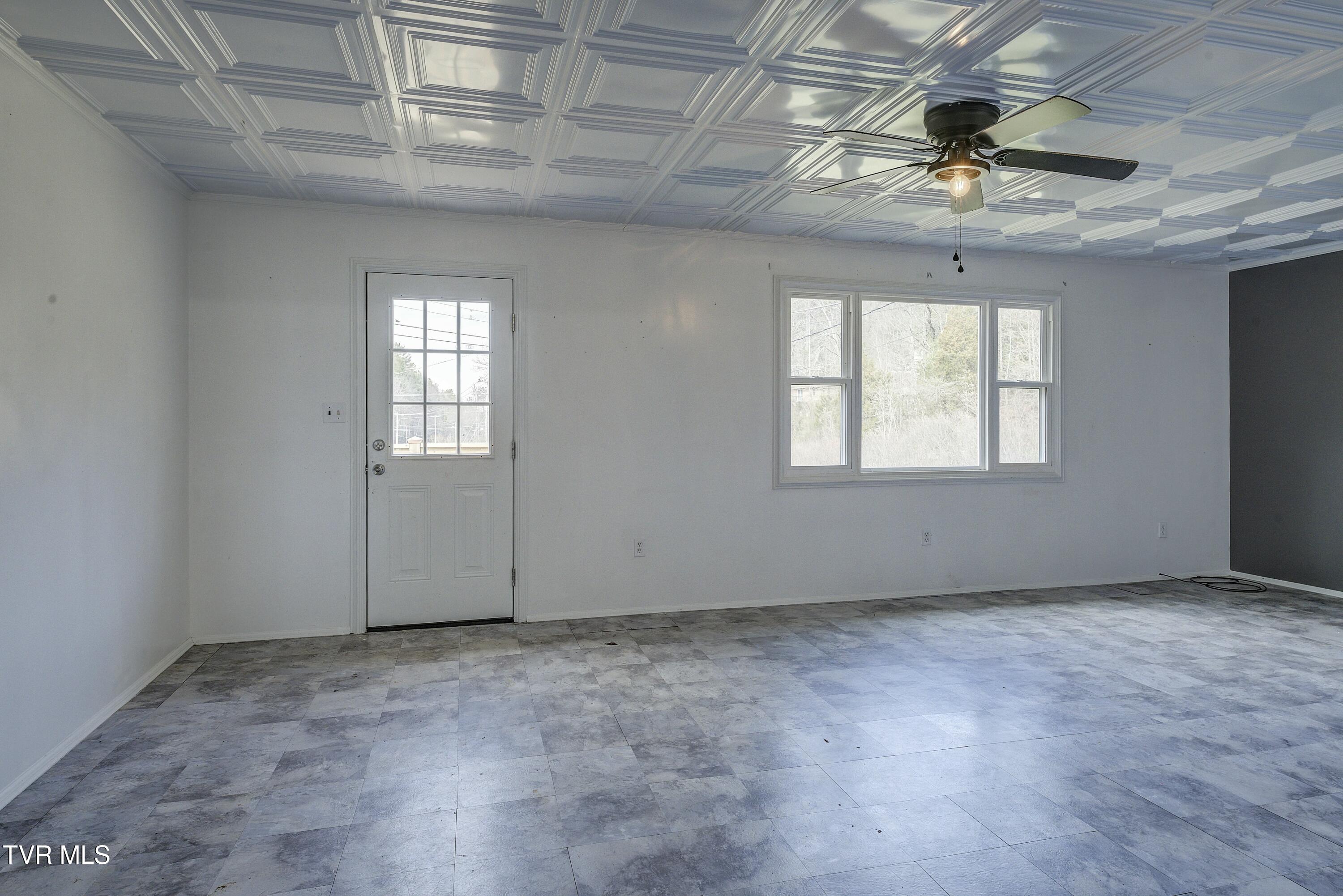 2404 Gap Creek Road Elizabethton, TN 37643 - Photo 13 of 33 tempImage2wZHqL