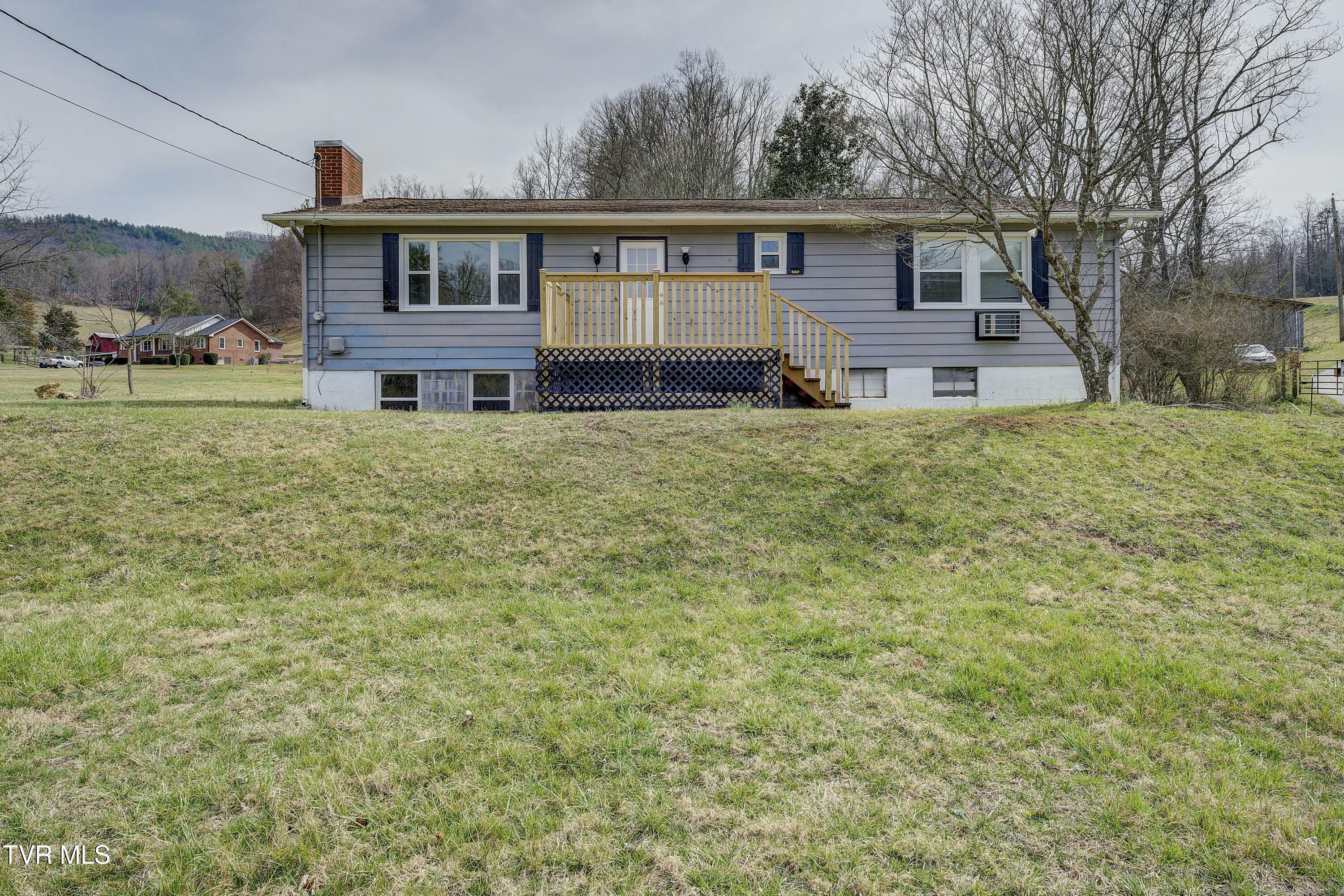 2404 Gap Creek Road Elizabethton, TN 37643 - Photo 3 of 33 tempImageuOxGG6