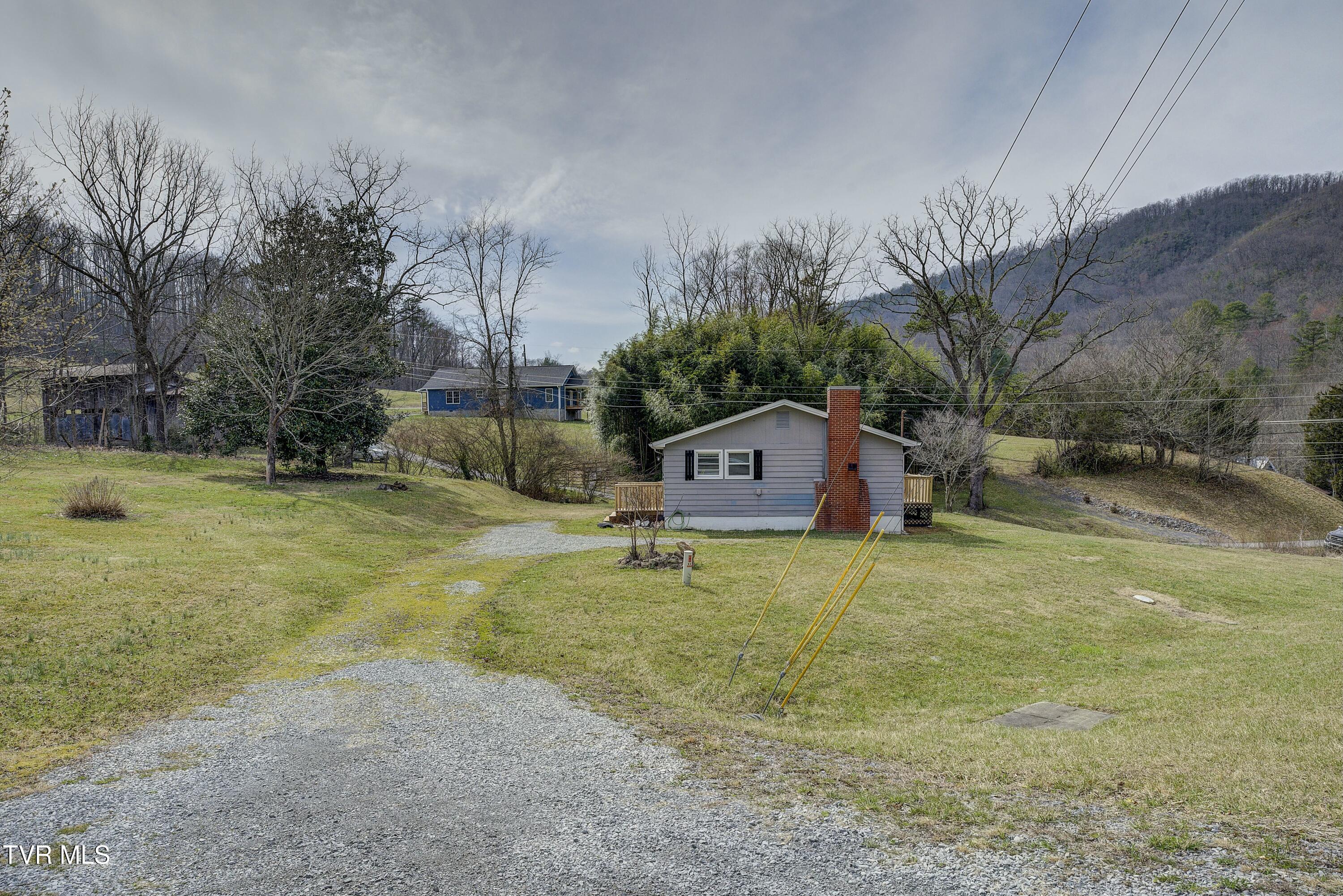 2404 Gap Creek Road Elizabethton, TN 37643 - Photo 5 of 33 tempImagebfFrtw