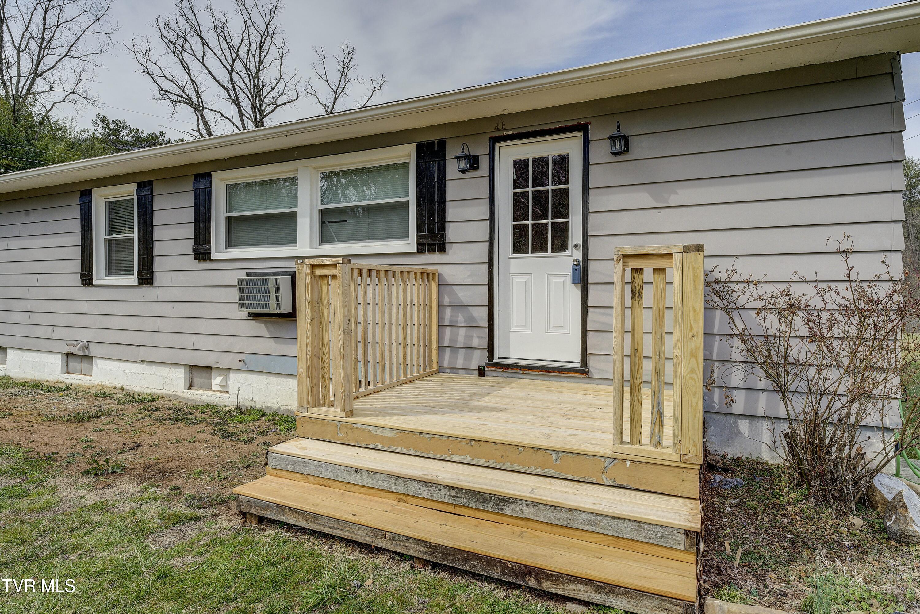 2404 Gap Creek Road Elizabethton, TN 37643 - Photo 8 of 33 tempImageiJTEj4