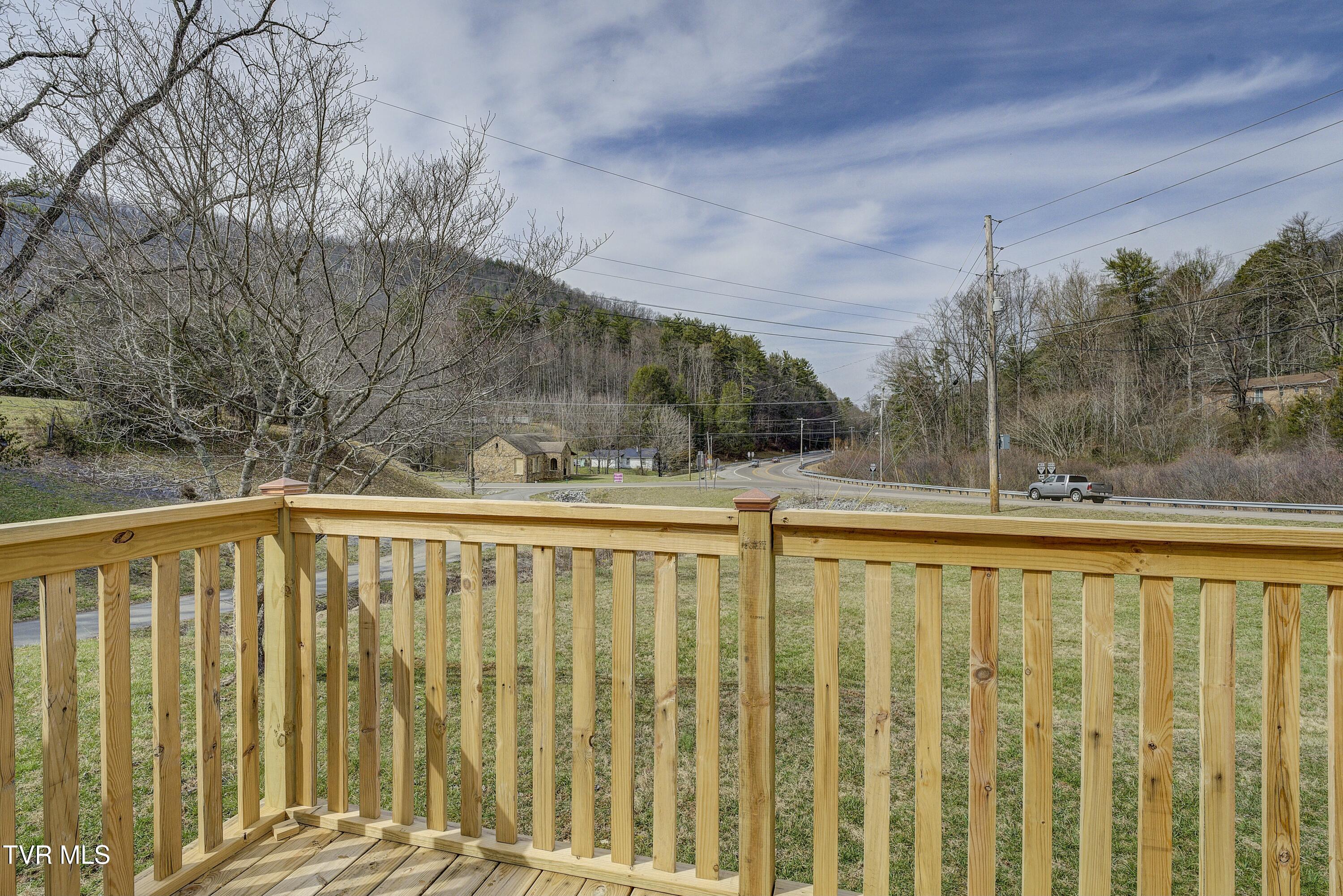 2404 Gap Creek Road Elizabethton, TN 37643 - Photo 10 of 33 tempImageHc8xHY