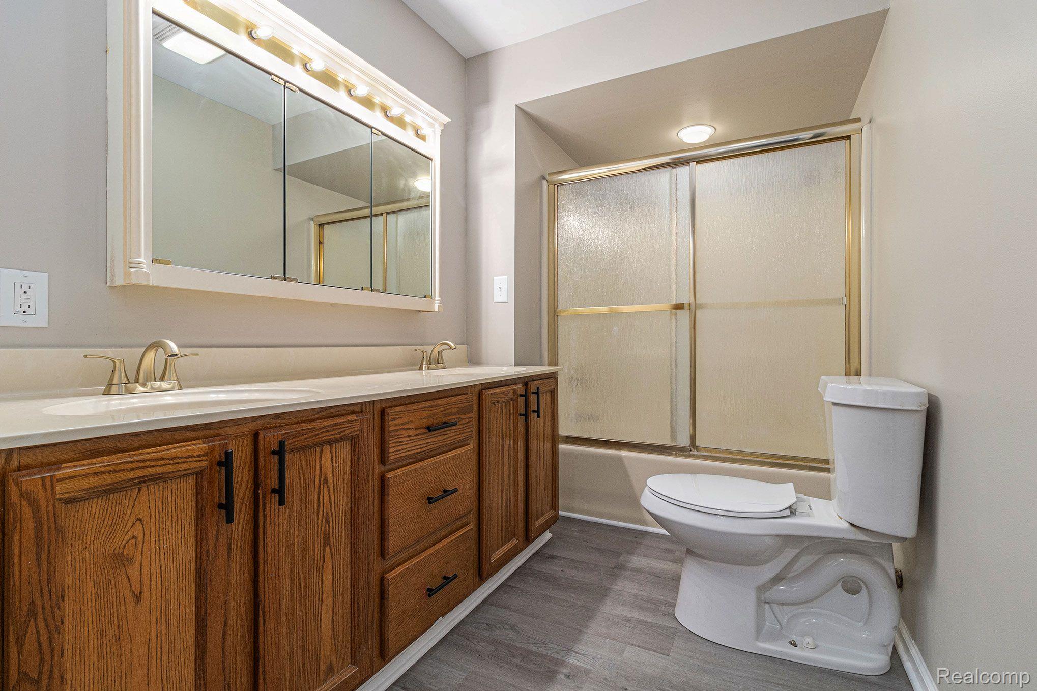 307 Ewell Street Romeo, MI 48065 - Photo 15 of 26 Gallery Image 15