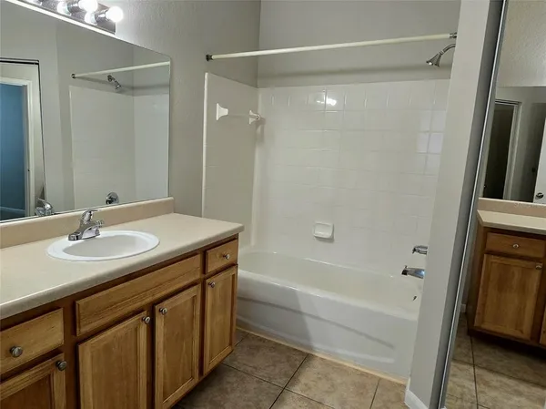 $1,950 | 9005 Lee Vista Boulevard, Unit 1803, Orlando, FL 32829