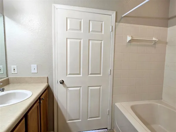 $1,950 | 9005 Lee Vista Boulevard, Unit 1803, Orlando, FL 32829