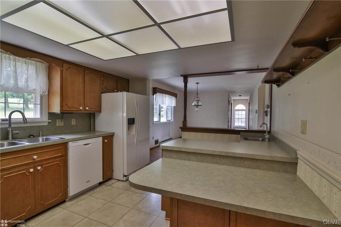 4279 Main Road West Emmaus, PA 18049 - Photo 19 of 47 Gallery Image 19