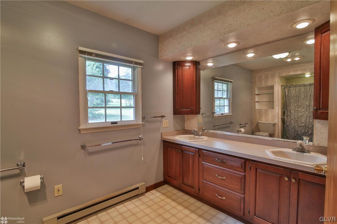 4279 Main Road West Emmaus, PA 18049 - Photo 31 of 47 Gallery Image 31