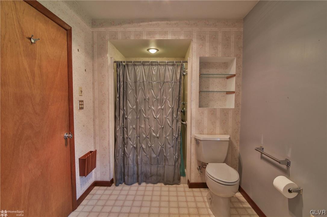 4279 Main Road West Emmaus, PA 18049 - Photo 32 of 47 Gallery Image 32