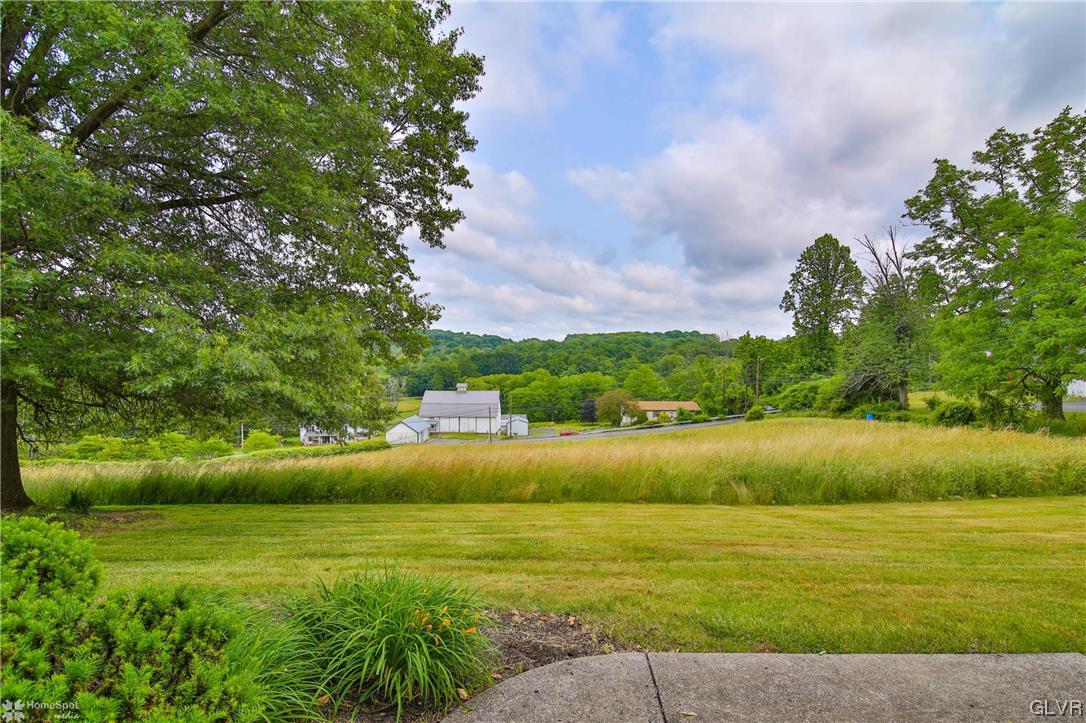 4279 Main Road West Emmaus, PA 18049 - Photo 10 of 47 Gallery Image 10