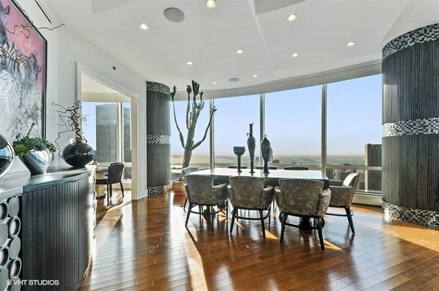 $1,903,000 | 401 North Wabash Avenue, Unit 57E, Chicago, IL 60611