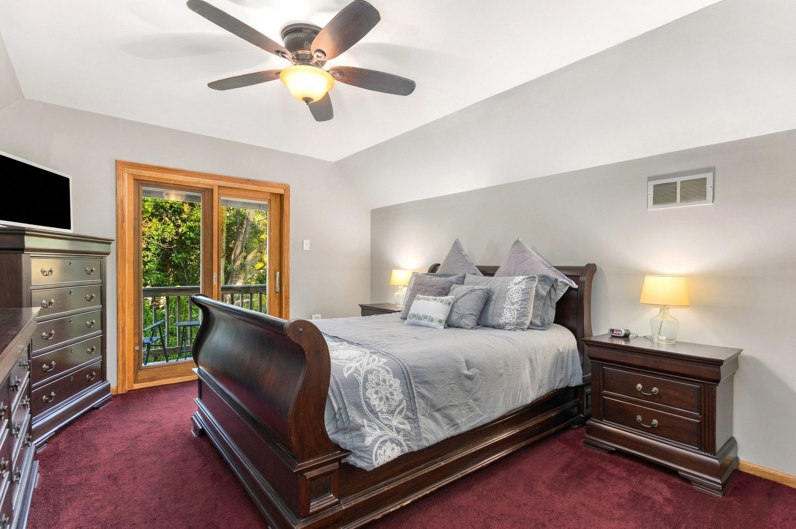 917 McCarthy Road Lemont, IL 60439 - Photo 13 of 39 Gallery Image 13