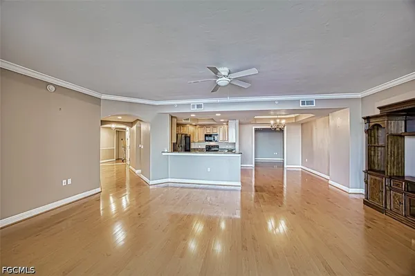 $2,900 | 2090 West First Street, Unit G1607, Fort Myers, FL 33901