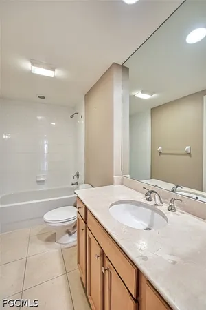 $2,900 | 2090 West First Street, Unit G1607, Fort Myers, FL 33901