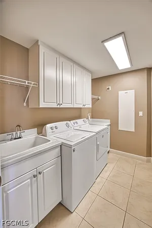 $2,900 | 2090 West First Street, Unit G1607, Fort Myers, FL 33901