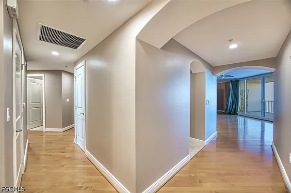 $2,900 | 2090 West First Street, Unit G1607, Fort Myers, FL 33901