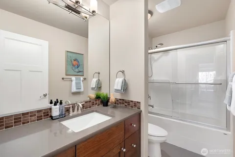 $2,250,000 | 9026 Northeast 127th Place, Kirkland, WA 98034