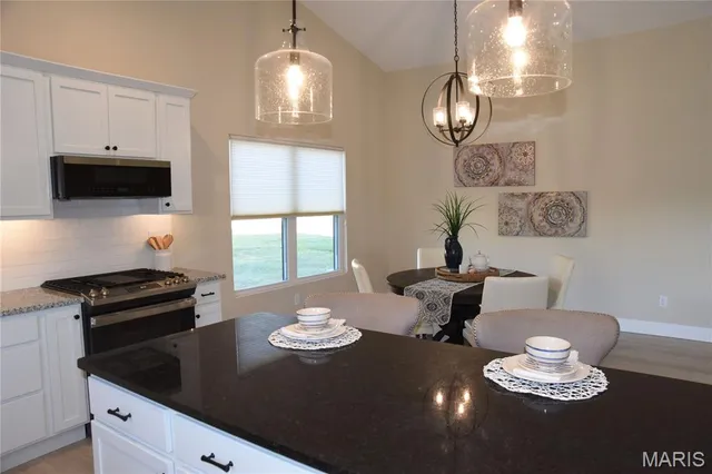 $495,000 | 8748 Wendell Creek Drive, St. Jacob, IL 62281