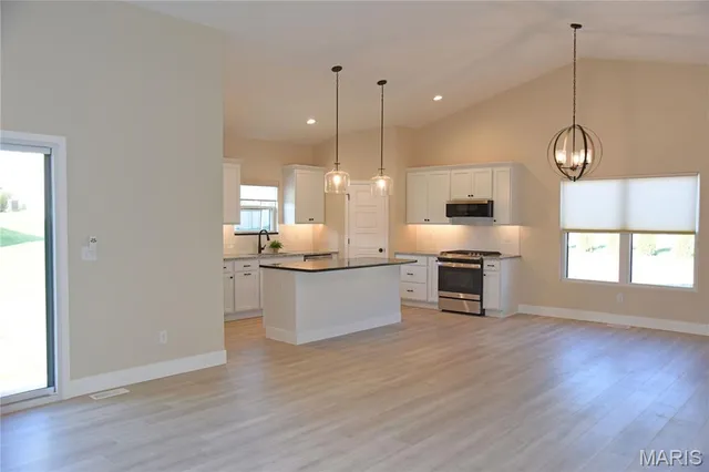 $495,000 | 8748 Wendell Creek Drive, St. Jacob, IL 62281