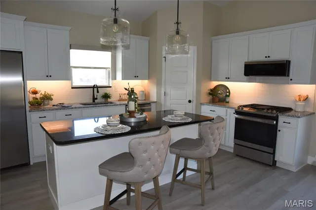 $495,000 | 8748 Wendell Creek Drive, St. Jacob, IL 62281