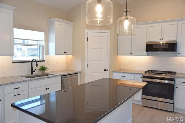 $495,000 | 8748 Wendell Creek Drive, St. Jacob, IL 62281