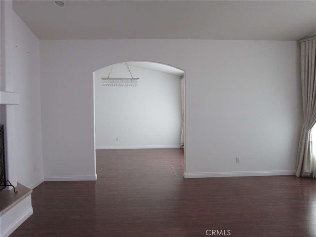 15425 Kasota Road Apple Valley, CA 92307 - Photo 4 of 35