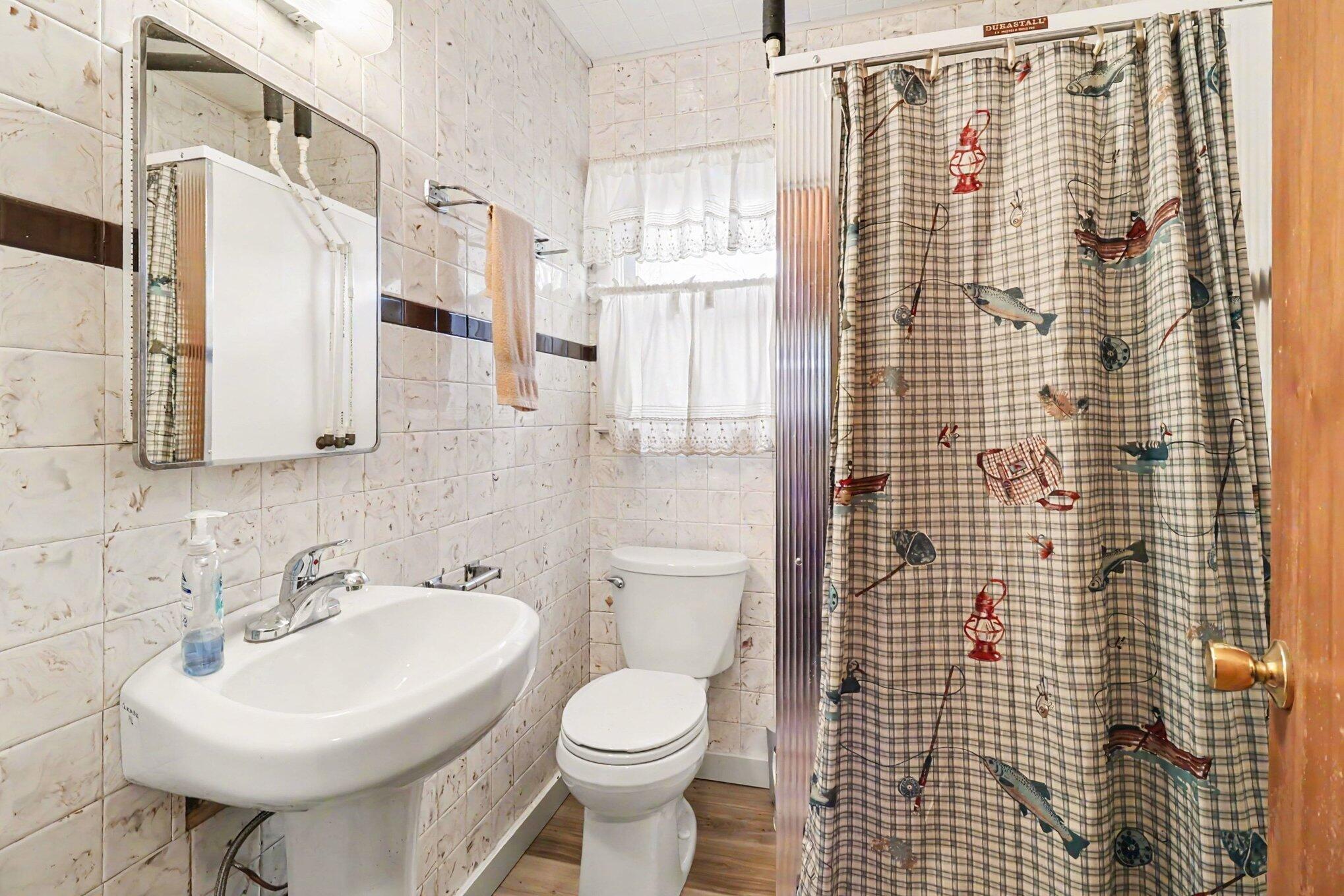 5619 East Deer Road Fountain, MI 49410 - Photo 21 of 27 Bathroom