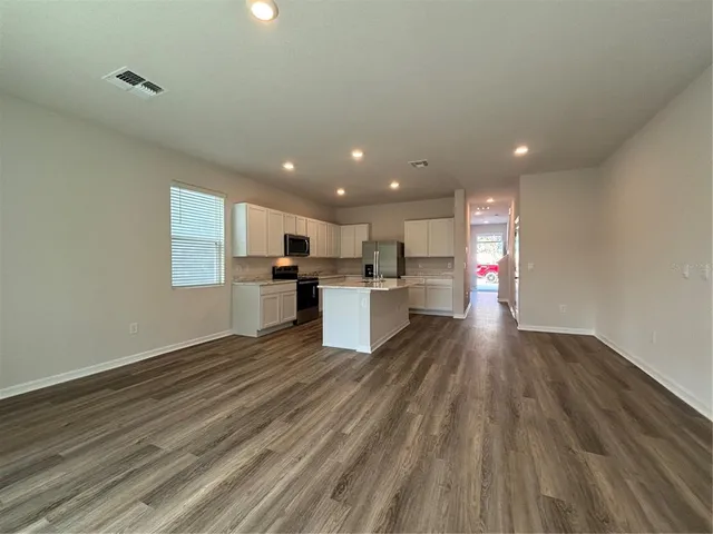 $2,800 | 11867 Davis Drive, Largo, FL 33774