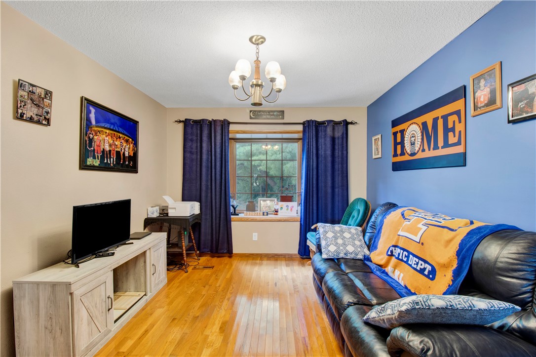 799 Shadwell Street Flora, IL 62839 - Photo 5 of 33 Gallery Image 5