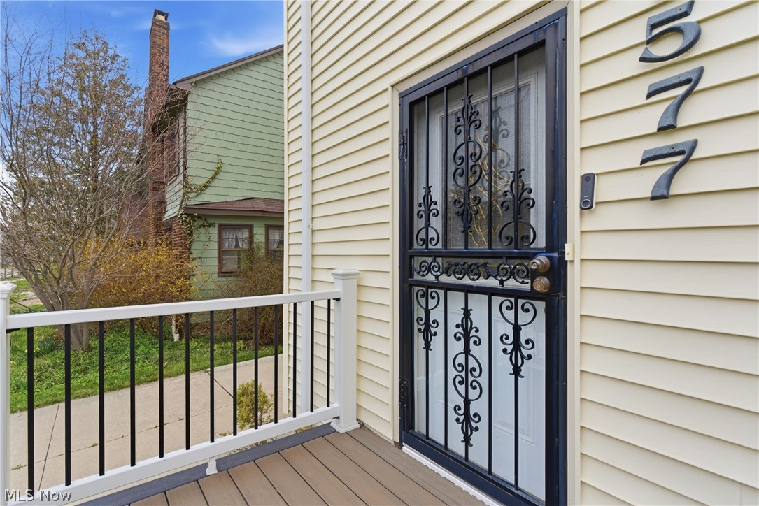 3577 Cedarbrook Road Cleveland, OH 44118 - Photo 4 of 50