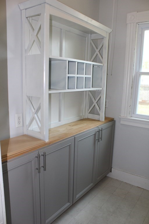 11-13 Lorimer Street Springfield, MA 01151 - Photo 11 of 29 Gallery Image 11