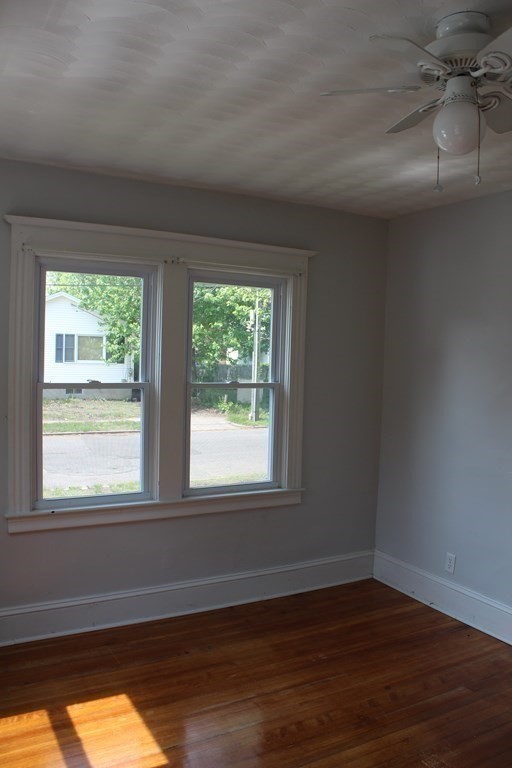 11-13 Lorimer Street Springfield, MA 01151 - Photo 14 of 29 Gallery Image 14