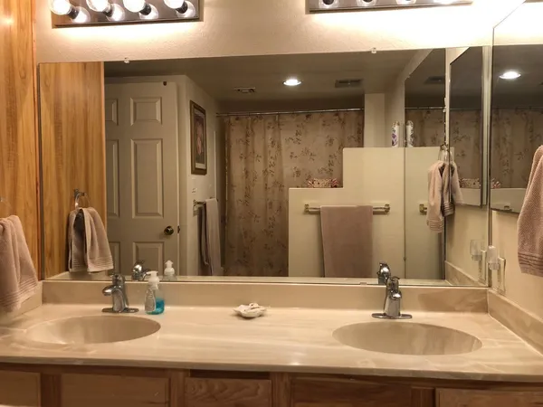 $1,650 | 12222 North Paradise Village Parkway West, Unit 231, Phoenix, AZ 85032