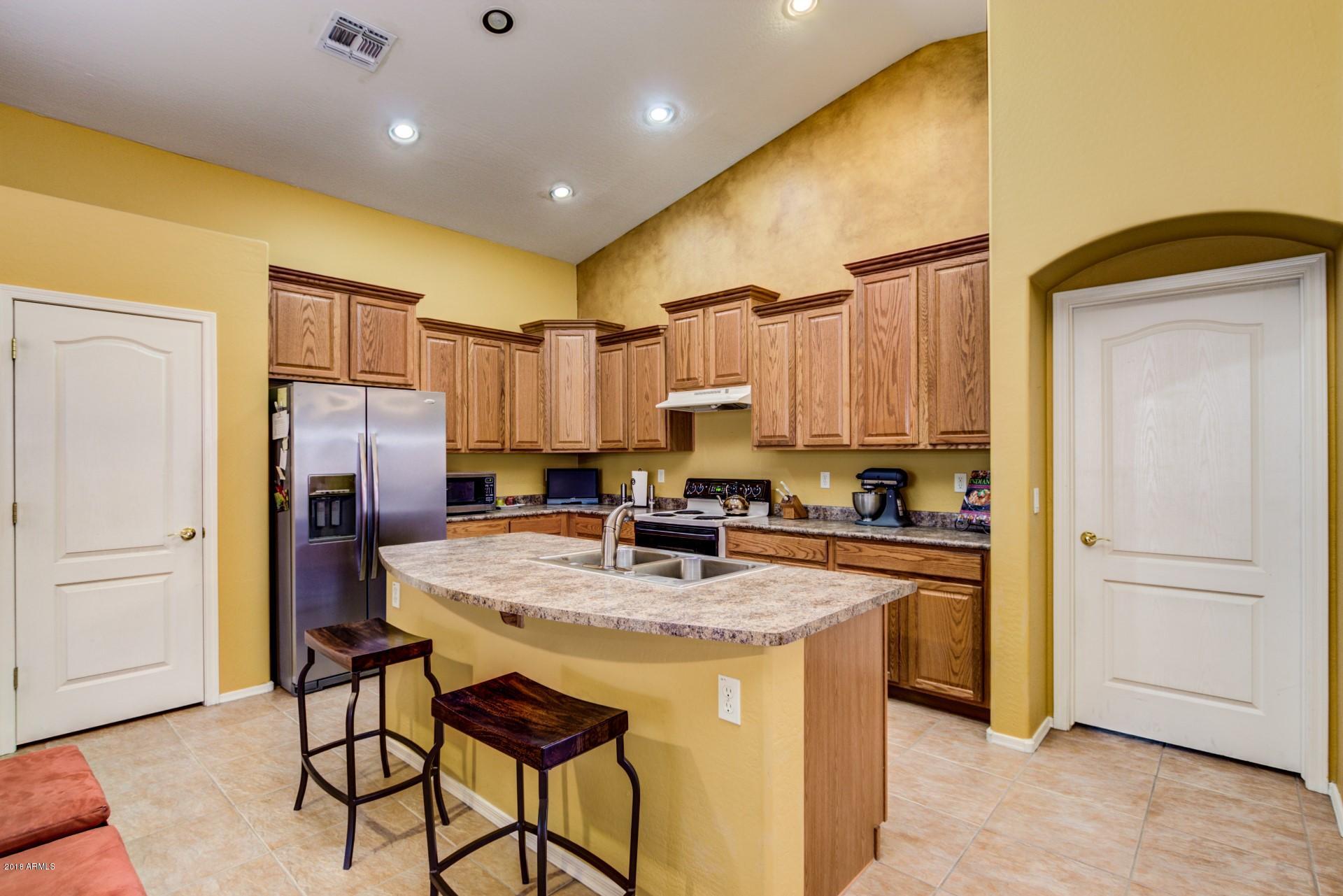 3074 South Martingale Road Gilbert, AZ 85295 - Photo 7 of 29 Martingale (7)