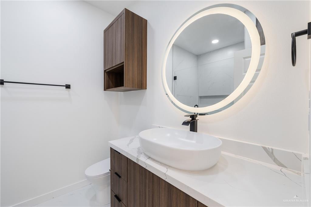 2705 East Pecos Road Edinburg, TX 78542 - Photo 11 of 17