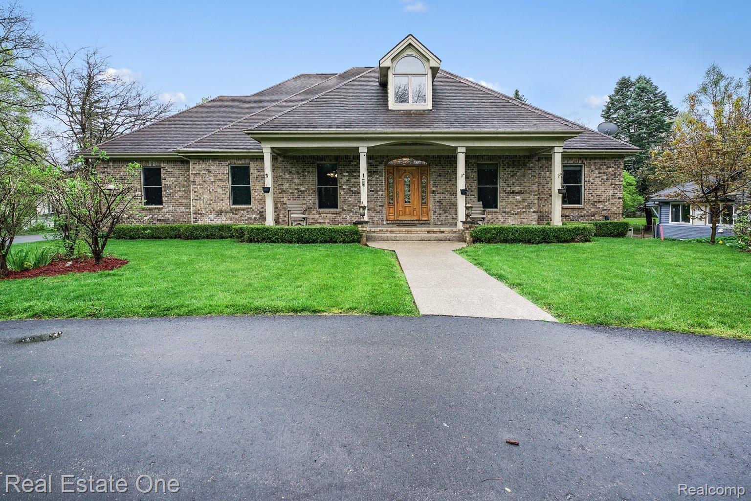 6321 Maybee Road Clarkston, MI 48346 - Photo 44 of 47 DSC08823.jpg