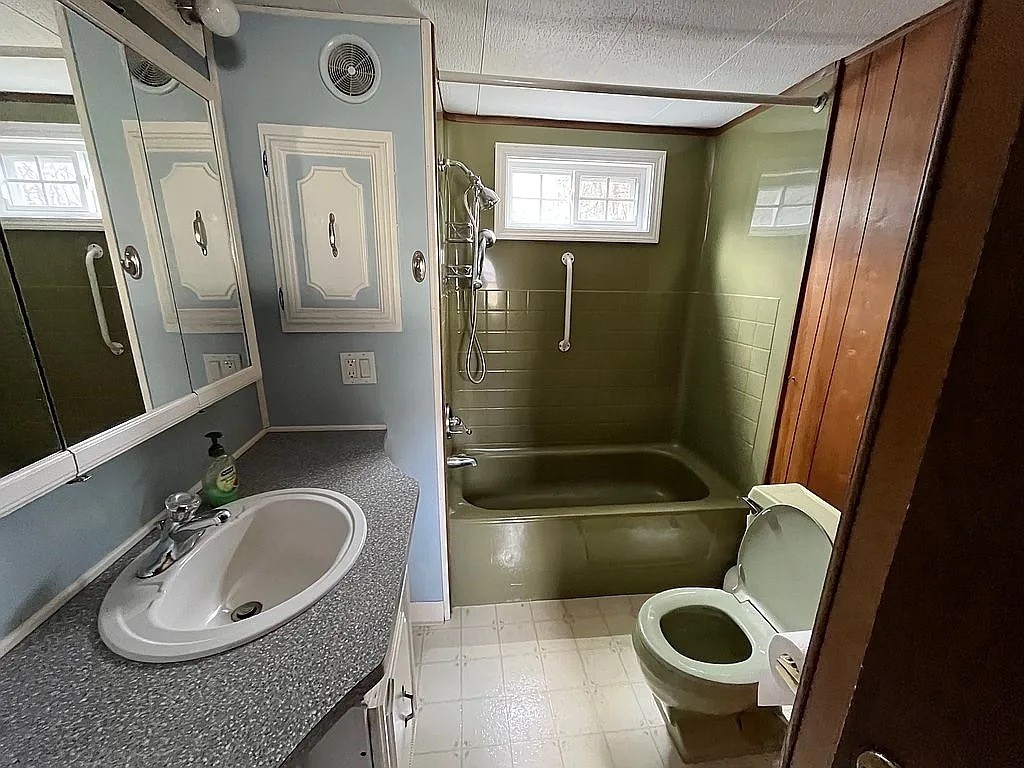 10 Ln 7 Coventry, RI 02816 - Photo 20 of 21