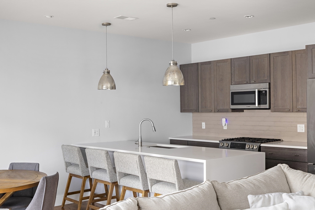 6 Ashland Street, Unit 2 Boston, MA 02122 - Photo 9 of 27