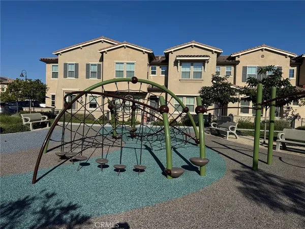 $3,925 | 1064 Delpy Vista Way, Vista, CA 92084