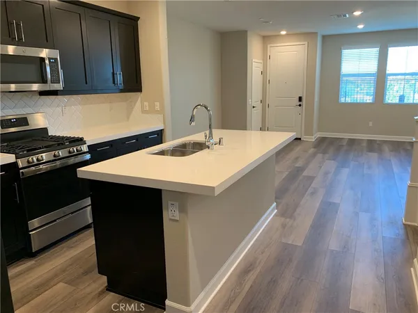 $3,925 | 1064 Delpy Vista Way, Vista, CA 92084