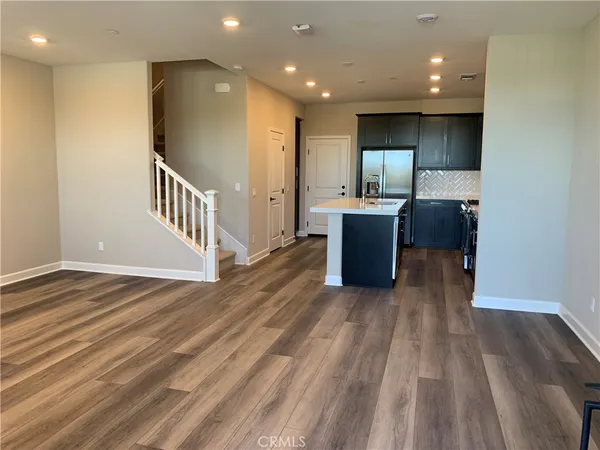 $3,925 | 1064 Delpy Vista Way, Vista, CA 92084