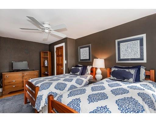71 Larchmont Road Melrose, MA 02176 - Photo 34 of 42 Gallery Image 34