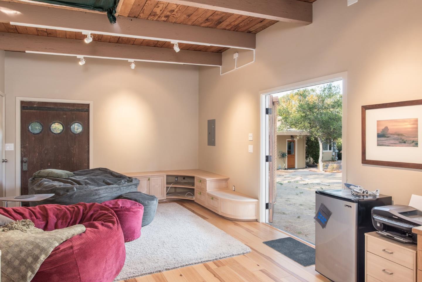 1476 Manor Road Monterey, CA 93940 - Photo 17 of 18 Gallery Image 17