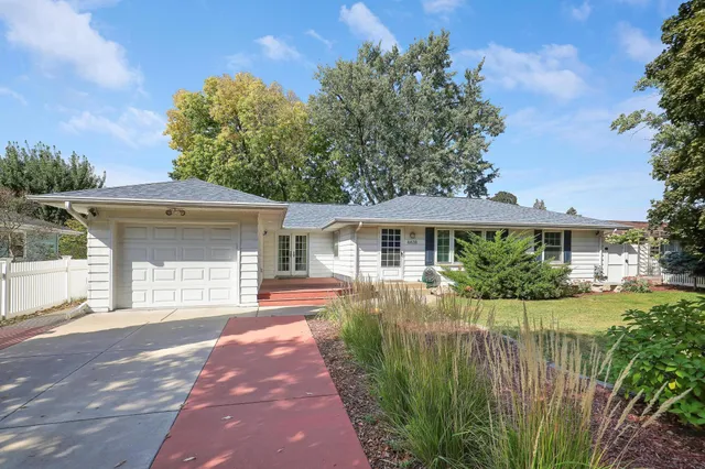 $2,675 | 6638 17th Avenue South, Richfield, MN 55423