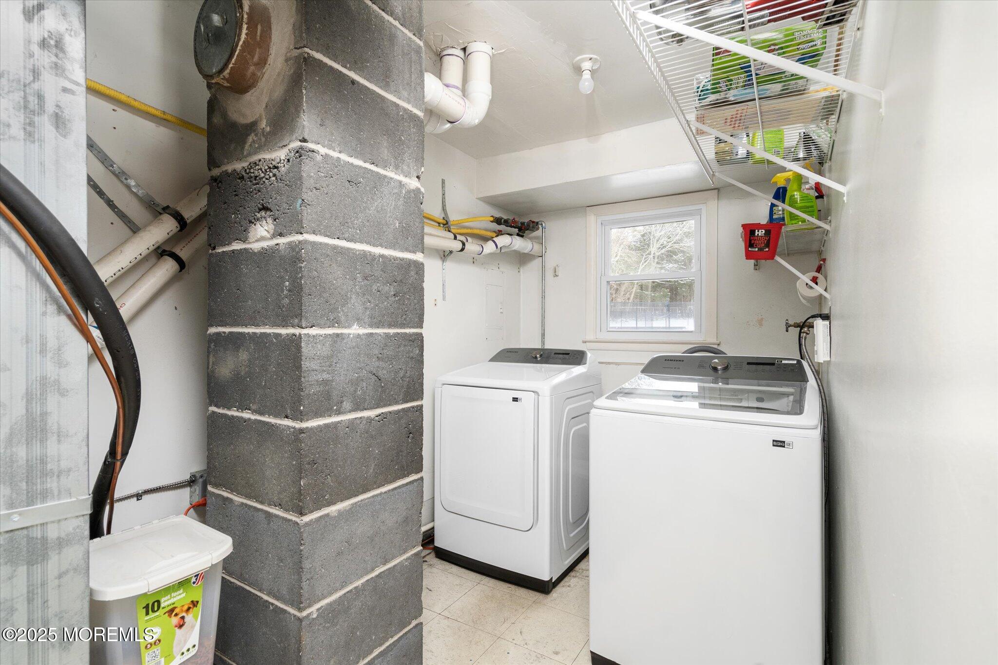 90 Valley Road Jackson, NJ 08527 - Photo 27 of 44 a utility room with dryer and washer