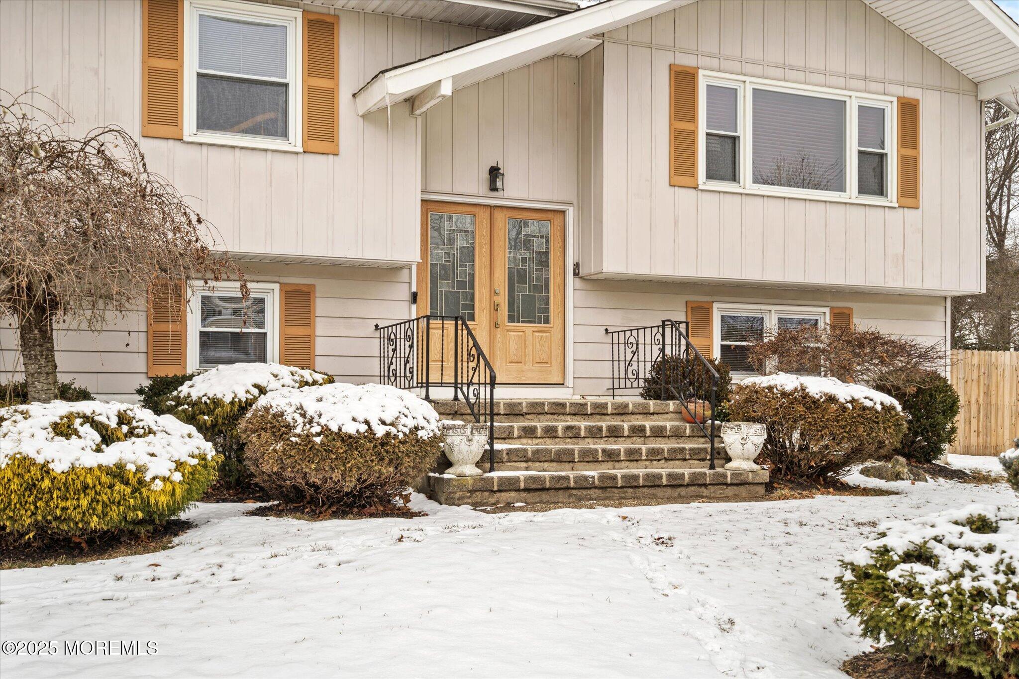 90 Valley Road Jackson, NJ 08527 - Photo 3 of 44 a front view of a house with a yard
